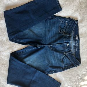 Old navy rockstar jeans 👖Mid rise